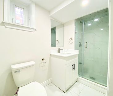 For Lease - 15 Martorino Drive Unit# Lwr, Toronto, Ontario - Photo 6