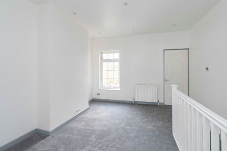 Falkland Road, Dorking - 1 bedroomProperty for lettings - Seymours - Photo 3