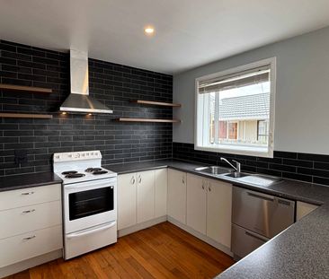 Spacious Living and Prime Location! - Photo 2