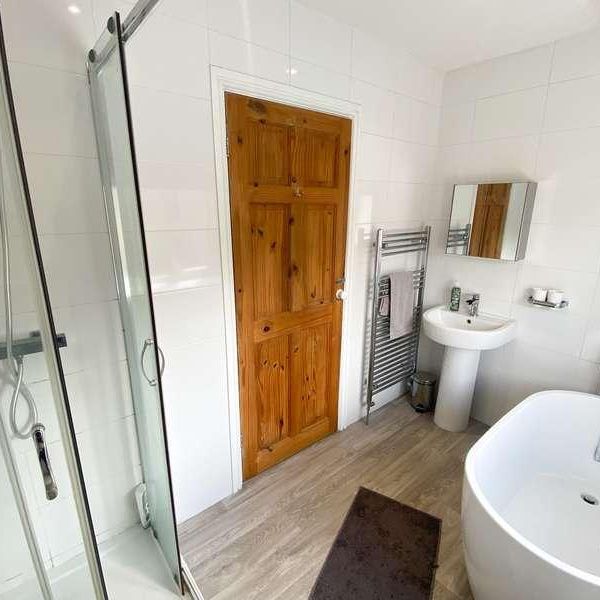 Dunford Road, Holmfirth, HD9 - Photo 1