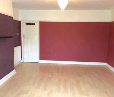 3 bedroom ground floor maisonette to rent - Photo 3