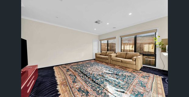 2-Bedroom Unit with 2 Bathrooms in Prime Location - Photo 1