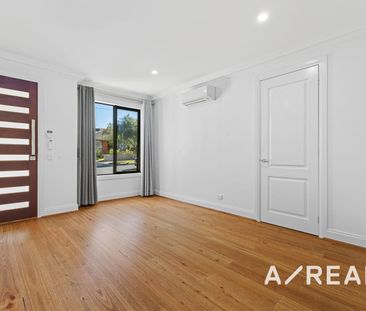 Do Not Miss Out! Rare Modern Townhouse in McKinnon SC Zone! - Photo 1