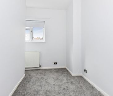 3 bedroom apartment to rent - Photo 2