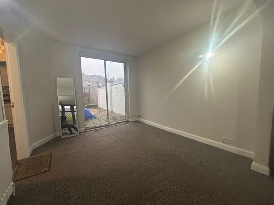 Cheveral Avenue, Radford - Photo 1