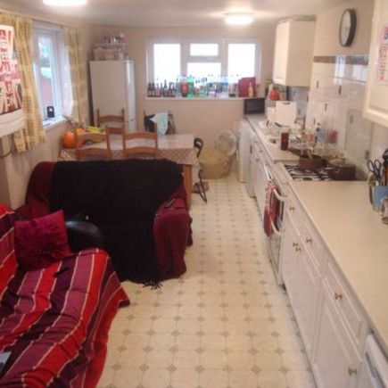 5 Bed - Addington Road, Reading - Photo 1