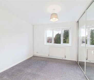 Wordsworth Mead, Redhill, Surrey, RH1 - Photo 5