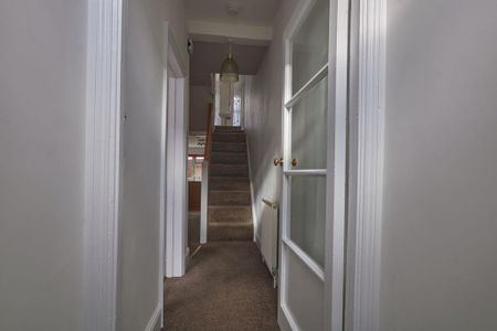 2 bedroom terraced house to rent - Photo 2