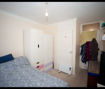 1 Bed Flat, Bullar Road, SO18 - Photo 5