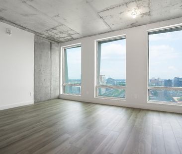 900 St-Jacques, Montréal, QC - Photo 2