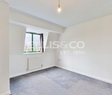 William Perkin Court, UB6, Greenford - Photo 5
