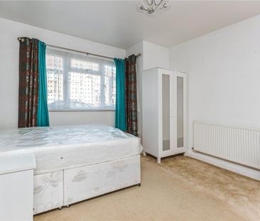 4 bedroom terraced house to rent - Photo 3