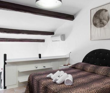 Trastevere: Furnished, modern 2 Bedroom, 2 bath, spacious living ro... - Photo 3