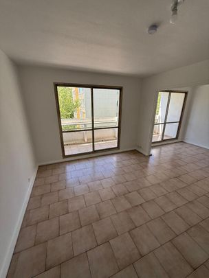 Location Appartement 3 pièces 65m² DECINES CHARPIEU 69150 - Photo 1