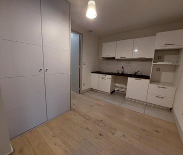 location Appartement F1 DE 50.5m² À LYON - Photo 2