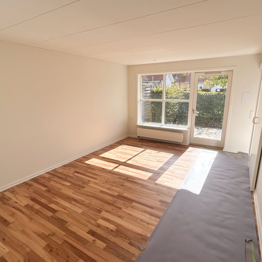 Dejlig nyrenoveret rækkehus med terrasse - Photo 1