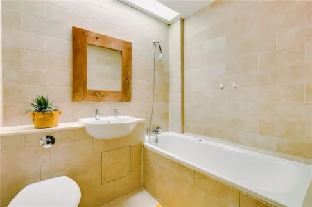2 Bed / 1 Bath - Photo 5