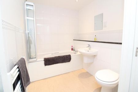 2 bedroom ground floor maisonette to rent - Photo 4