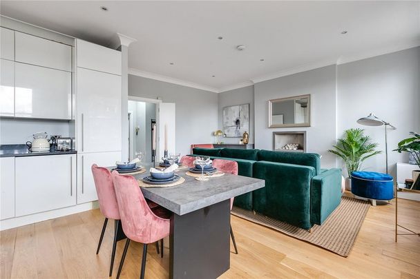 3 bedroom flat to rent - Photo 1