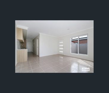 Modern 2-Bedroom Duplex in Baranduda - Photo 2