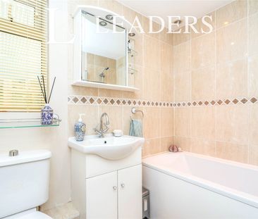 2 bedroom cottage to rent Castle Street, Portchester, PO16 - Photo 3