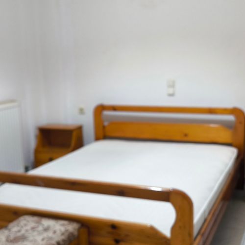 Δίχωρη επιπλωμένη γκαρσονιέρα σε ημιυπόγειο προς ενοικίαση Κηπούπολη Ηρακλείου Κρήτης - Φωτογραφία 1
