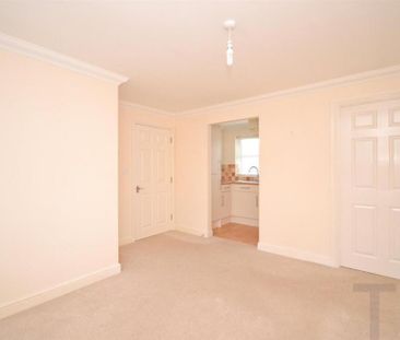 2 bedroom maisonette to rent - Photo 3