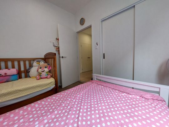 Neat as a pin! - Photo 1