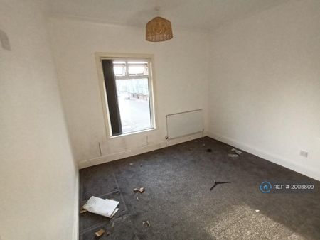 2 bedroom terraced house to rent - Photo 5