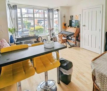 York Road, Woking, Surrey, GU22 - Photo 1