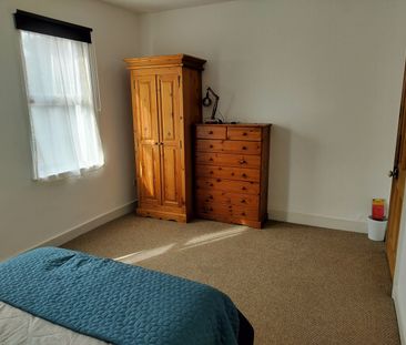 Room in a Shared House, Canterbury Grove, SE27 - Photo 1