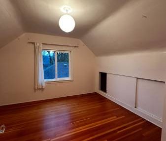 Entire house Point Grey 3 Bed 2 bath - Photo 1