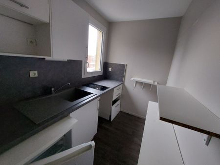 Location Appartement 2 pièces 47m² DIEPPE 76200 - Photo 3