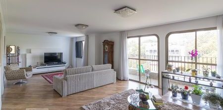Apartamento para alugar com 184m², 3 quartos e 2 vagas - Foto 2