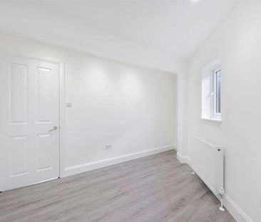 Cannon Hill Lane, Raynes, SW20 - Photo 4