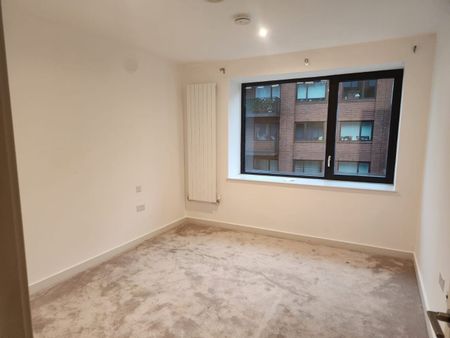 2 Bed Flat, Shipwright St, E16 - Photo 2