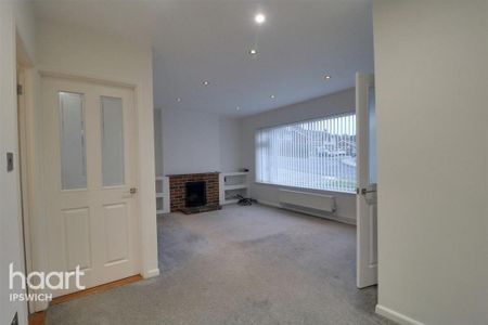 3 bedroom detached bungalow to rent - Photo 3