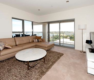 2105/237 Adelaide Terrace, PERTH WA 6000 - Photo 3