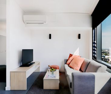 U18 (MONASH) 6 Bedroom Male - Photo 2