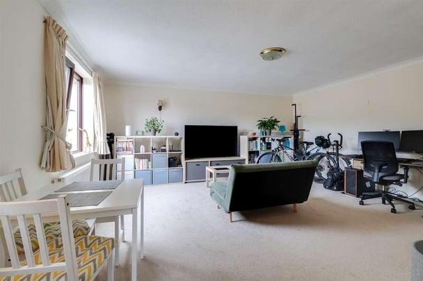 Hales Road, GL52 - Photo 1