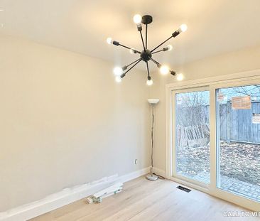 EXPANSIVE 4-BEDROOM +DEN DETACHED HOUSE WITH BEAUTIFUL FINISHES - Photo 4