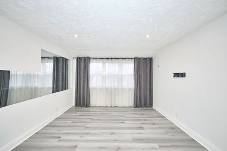 For Lease - 6172 William Street Unit# 2, Niagara Falls, Ontario - Photo 5