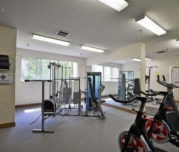 For Lease - 3695 Kaneff Crescent Unit# 1812, Mississauga, Ontario - Photo 5