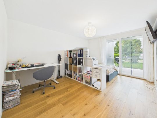 HIGH-QUALITY WITH SUNNY GARDEN - Photo 1