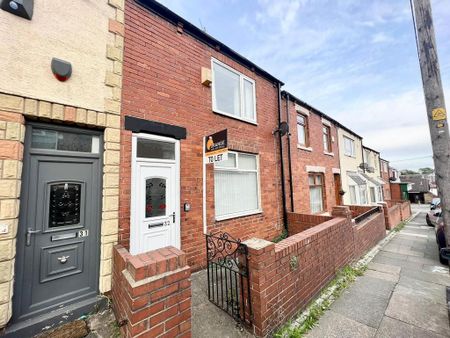 2 bedroom terraced house to rent - Photo 2