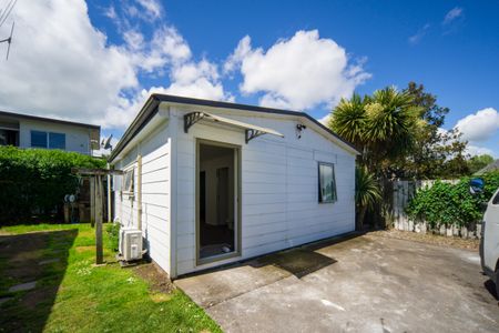 Two bedroom unit in Claudelands - Photo 5