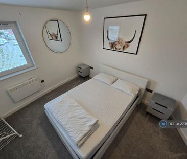 2 bedroom flat to rent - Photo 6