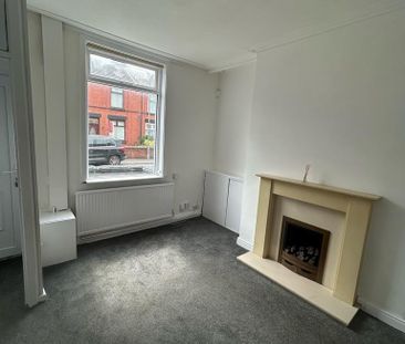 2 Bedroom Terraced House for Rent - Photo 3