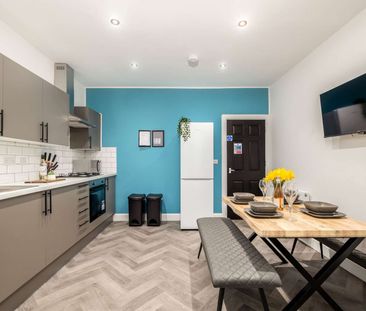 A Great Spot in Hartshill – Modern House Share with Charm & Conveni... - Photo 4