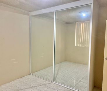 Ground Floor Unit - Photo 2